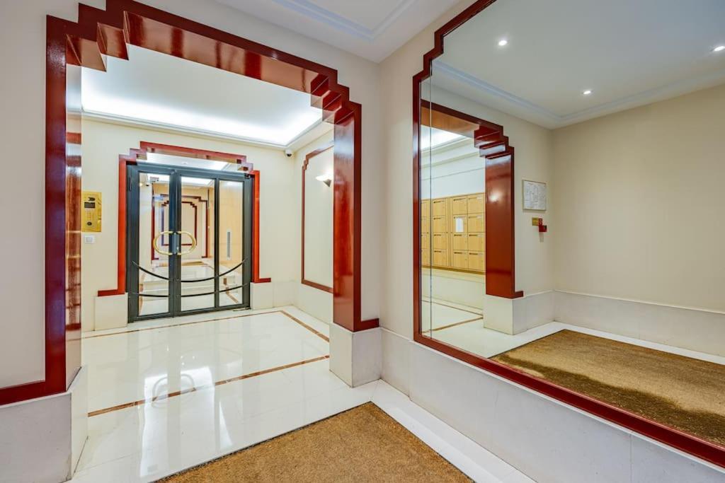 Grand Et Central, 8E Pres Elysee Paris Ngoại thất bức ảnh