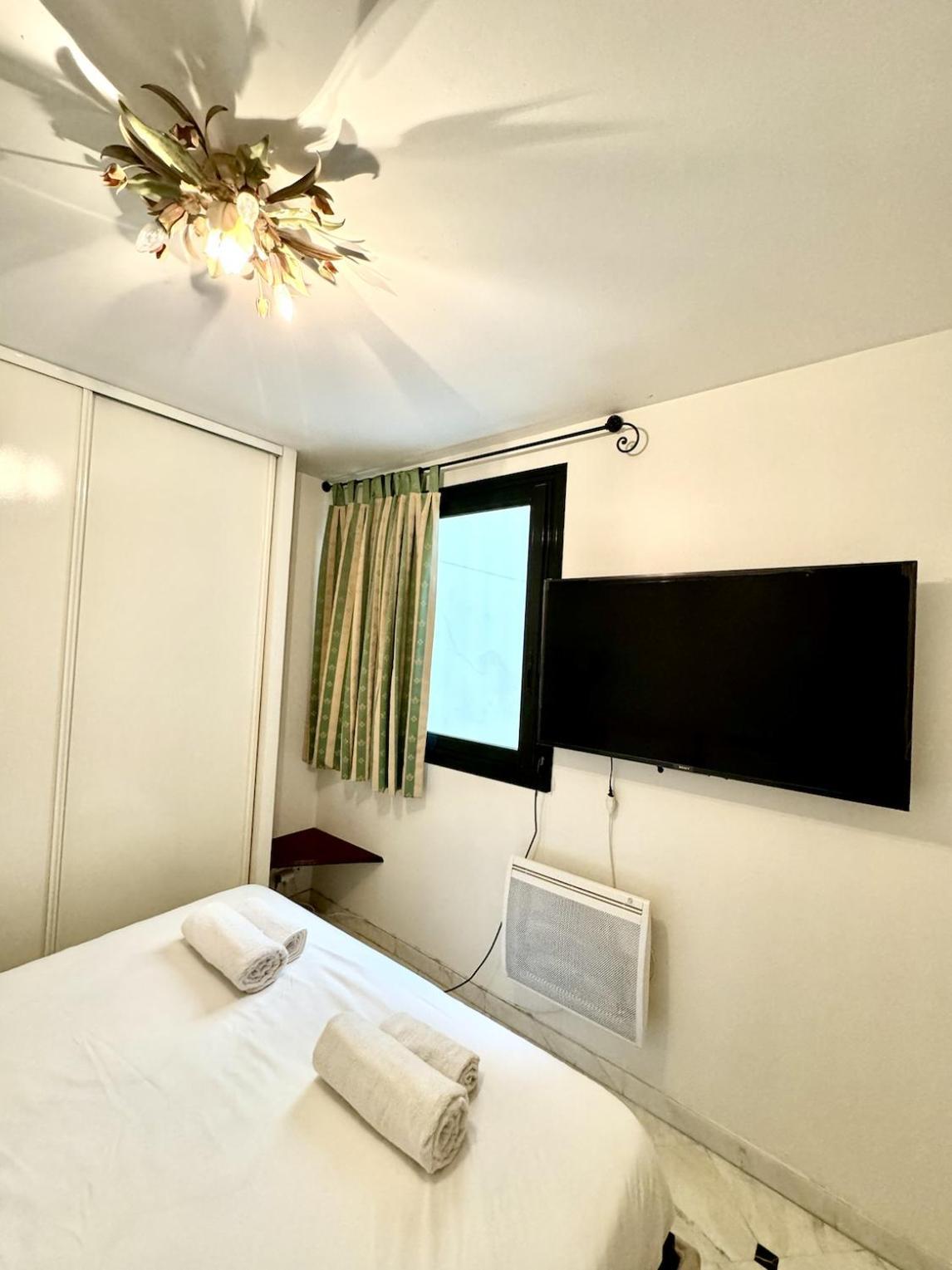 Grand Et Central, 8E Pres Elysee Paris Ngoại thất bức ảnh